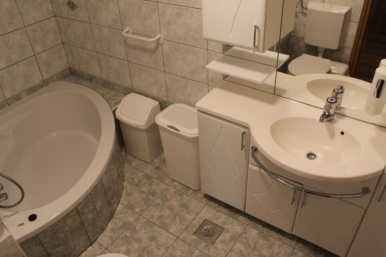 Guesthouse Veranda موجسترانا المظهر الخارجي الصورة
